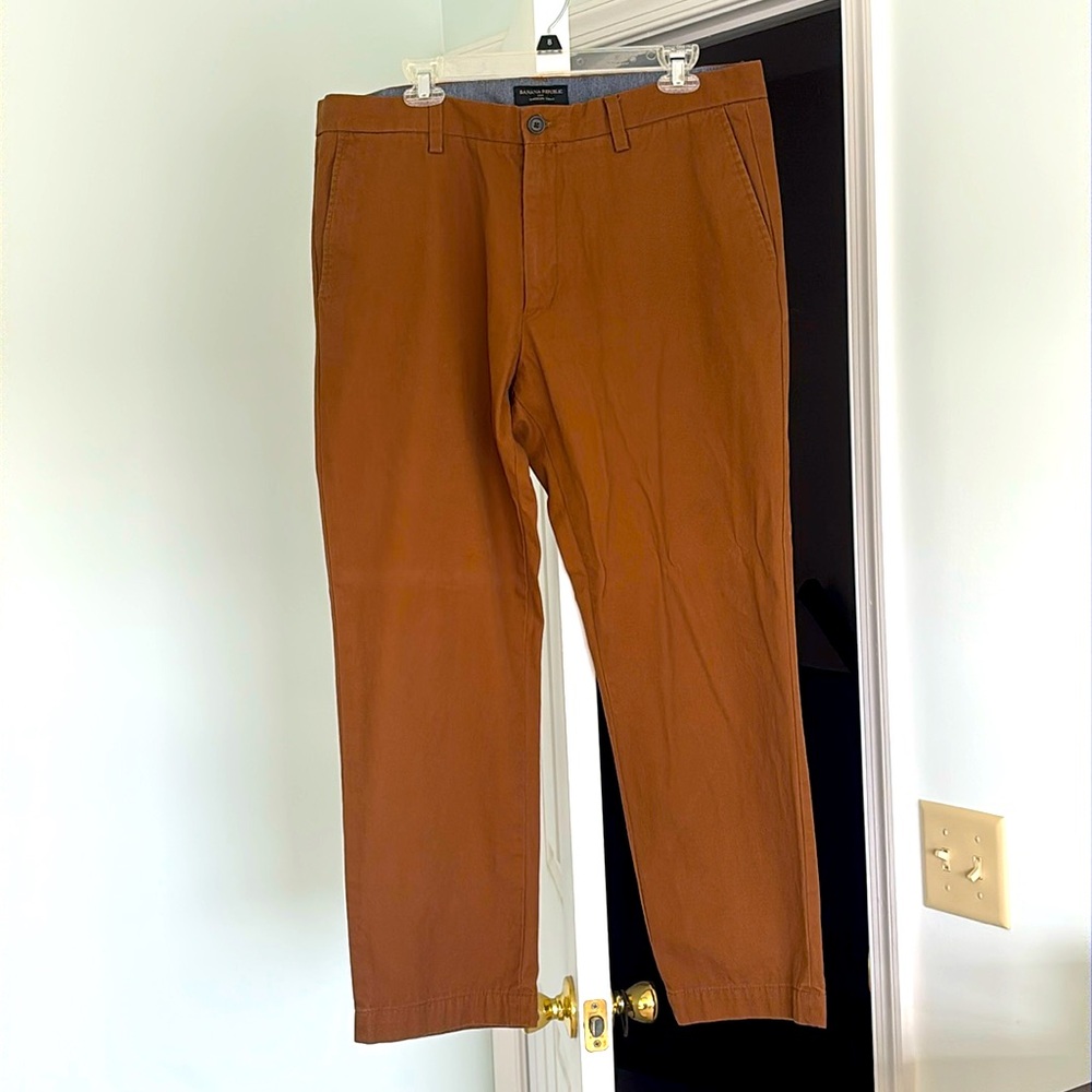 Banana Republic brown chinos 36x30 straight fit